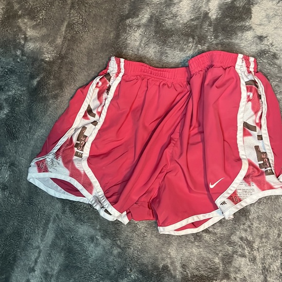 Pink Nike shorts - Picture 3 of 5